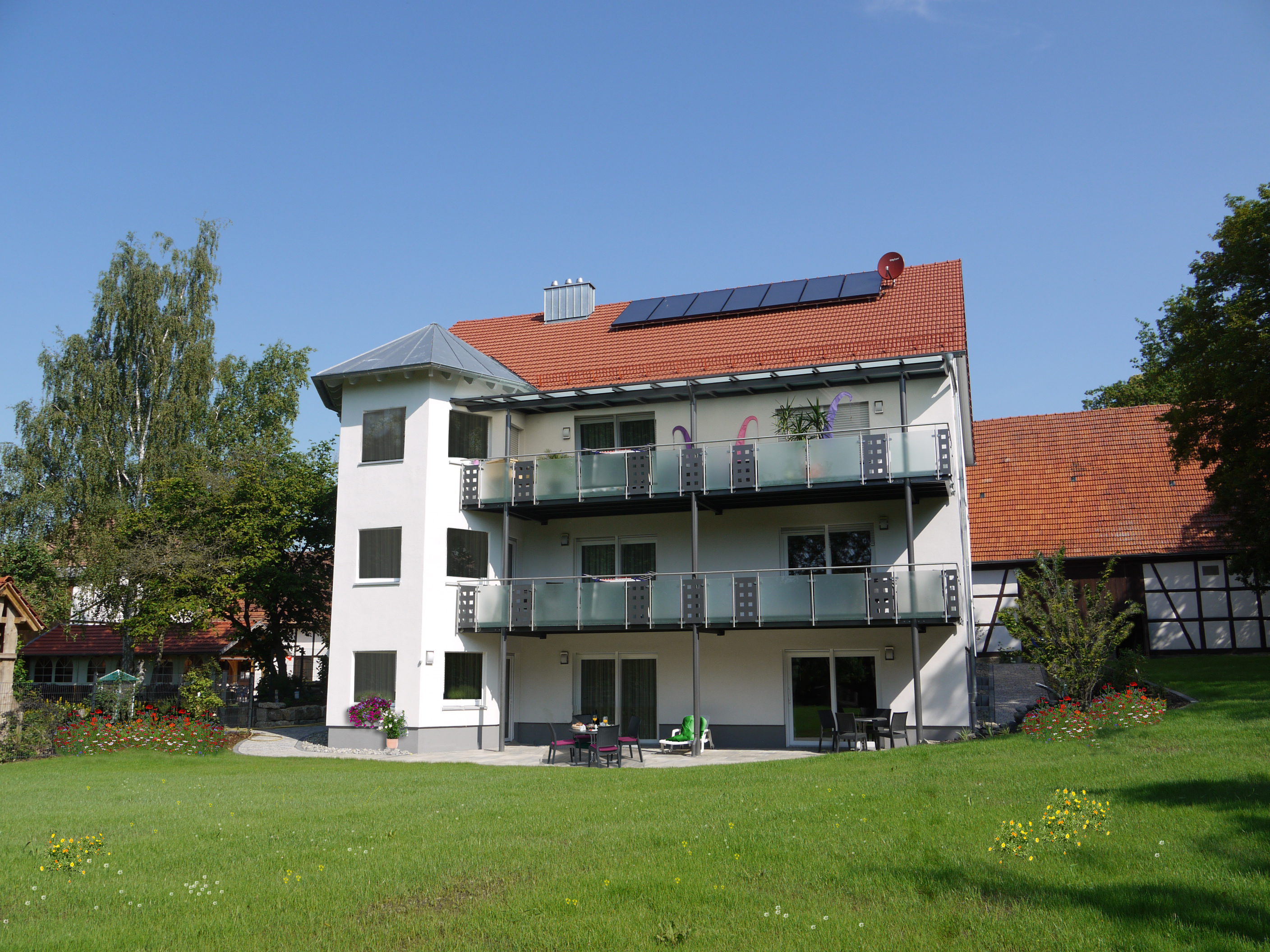 Ferienwohnung vom Garten aus gesehen